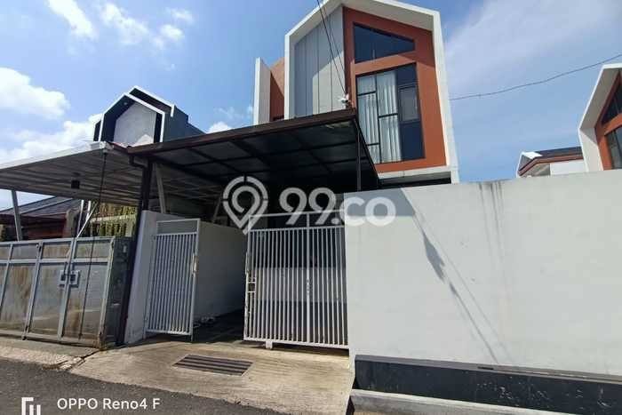 HOT DEAL! Dijual Rumah Premium area Arcamanik, Bandung, Luas Tanah 90m² LB 75m² HOT DEAL! Dijual Rumah Premium area Arcamanik, Bandung, Luas Tanah 90m² LB 75m²