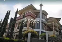 Disewakan! Rumah 8 Kamar Tidur &
8 Kamar Mandi di Sayap Dago, Bandung Disewakan! Rumah 8 Kamar Tidur &
8 Kamar Mandi di Sayap Dago, Bandung