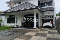 Jual Rumah Mewah Elegan Dengan View Eksklusif di Supratman, Bandung Jual Rumah Mewah Elegan Dengan View Eksklusif di Supratman, Bandung