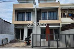 Rumah Elit Modern Tanpa Renovasi di Mekar Wangi Bandung Rumah Elit Modern Tanpa Renovasi di Mekar Wangi Bandung