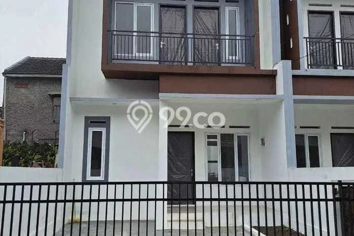 Rumah Luas Asri 3 KT Siap Pakai di Buah Batu Bandung Rumah Luas Asri 3 KT Siap Pakai di Buah Batu Bandung