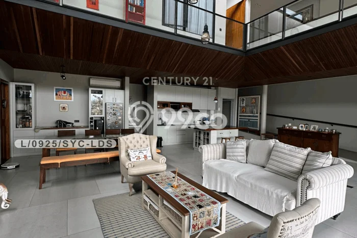 Rumah di Kota Baru Parahyangan, Bandung, LT 548m2m² LB 700m2m² Rumah di Kota Baru Parahyangan, Bandung, LT 548m2m² LB 700m2m²