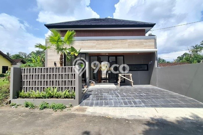 For Sale Rumah 3 Kamar Lokasi Strategis Bagus dan Strategis di Sleman For Sale Rumah 3 Kamar Lokasi Strategis Bagus dan Strategis di Sleman