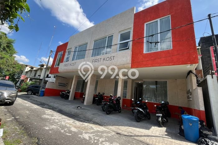 Unit Kost Dijual di Mlati dengan 14 Kamar Tidur & Luas Bangunan 218m2 Unit Kost Dijual di Mlati dengan 14 Kamar Tidur & Luas Bangunan 218m2