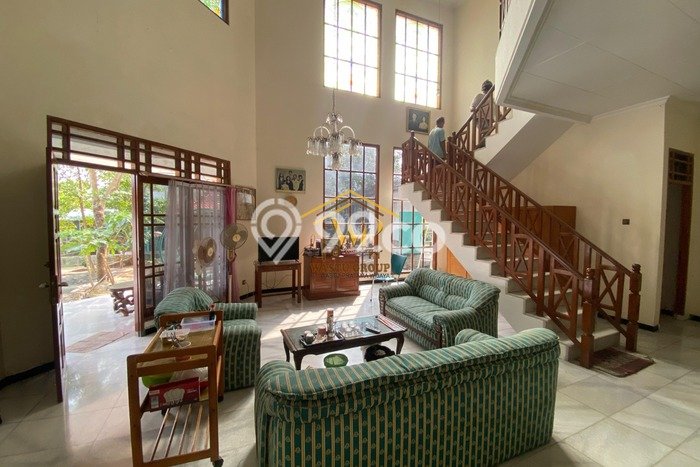 BEST PRICE! Rumah Berkualitas di Maguwoharjo, Luas 1850m² LB 400m² BEST PRICE! Rumah Berkualitas di Maguwoharjo, Luas 1850m² LB 400m²