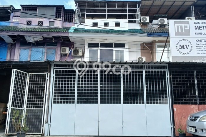 Ruko Bagus Dijual LB 200m2 Lokasi Strategis Jakarta Barat Area Cocok untuk Bisnis Ruko Bagus Dijual LB 200m2 Lokasi Strategis Jakarta Barat Area Cocok untuk Bisnis