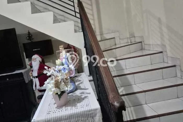 Ruko Bagus LT 148m2 LB 400m2 Dijual di Palmerah Jakarta Barat Ruko Bagus LT 148m2 LB 400m2 Dijual di Palmerah Jakarta Barat