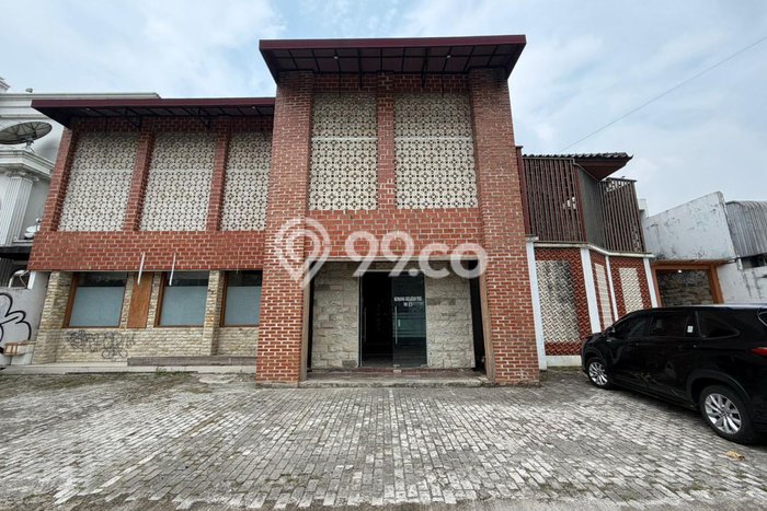 Unit Komersial Tersedia di Kemang Spesifikasi LB 1000m2 Unit Komersial Tersedia di Kemang Spesifikasi LB 1000m2
