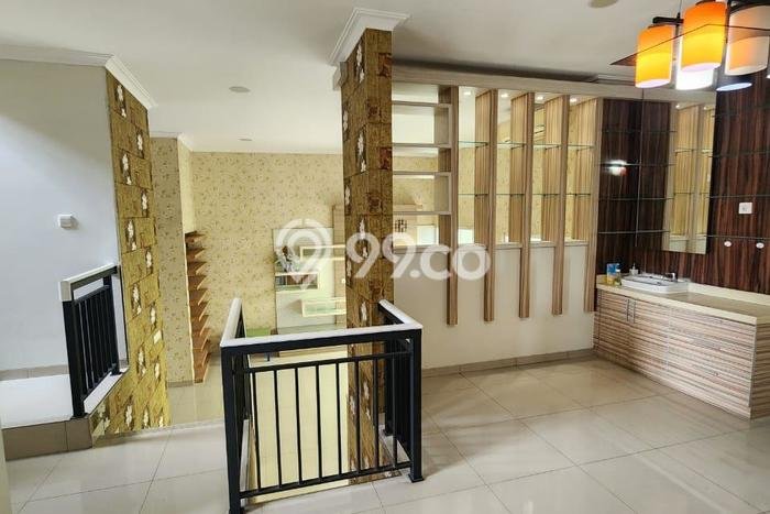 Dijual Rumah Mewah Exclusive di Kembangan, Jakarta Barat Dijual Rumah Mewah Exclusive di Kembangan, Jakarta Barat