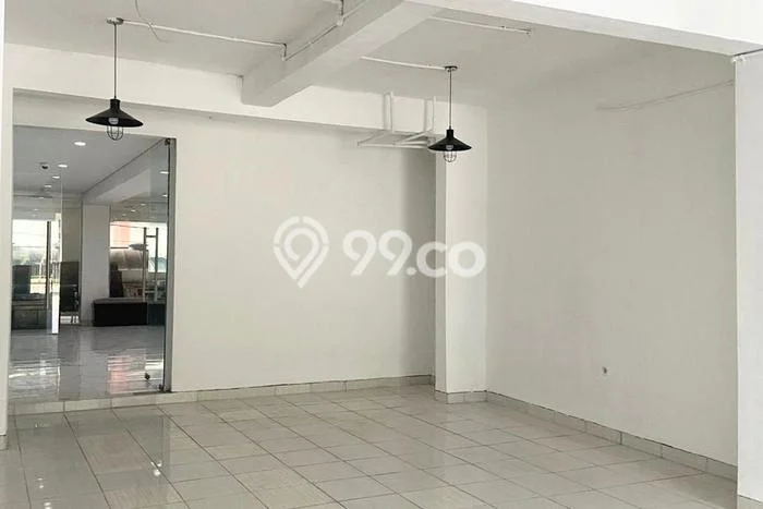 Ruko Disewa di Jakarta Pusat dengan LB 100m2 Area Komersial Ramai Ruko Disewa di Jakarta Pusat dengan LB 100m2 Area Komersial Ramai