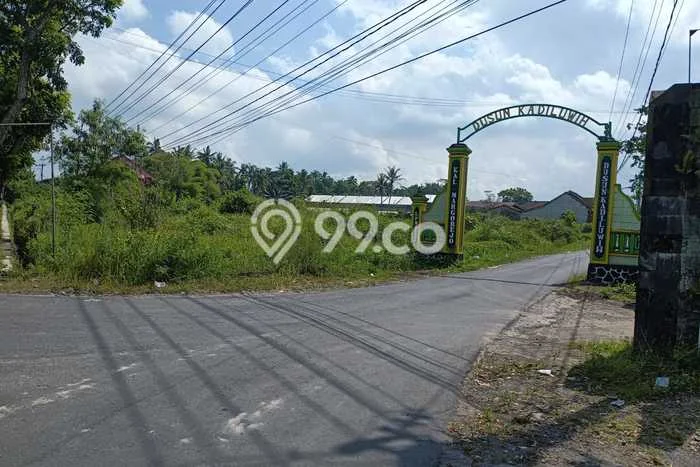 Lahan Dijual Lokasi Strategis di Yogyakarta dengan Luas 142m2 Lahan Dijual Lokasi Strategis di Yogyakarta dengan Luas 142m2