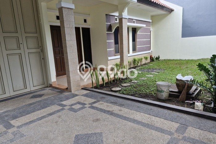 Lokasi strategis! Rumah siap huni dikontrakkan di Batununggal LB 144m2 Lokasi strategis! Rumah siap huni dikontrakkan di Batununggal LB 144m2