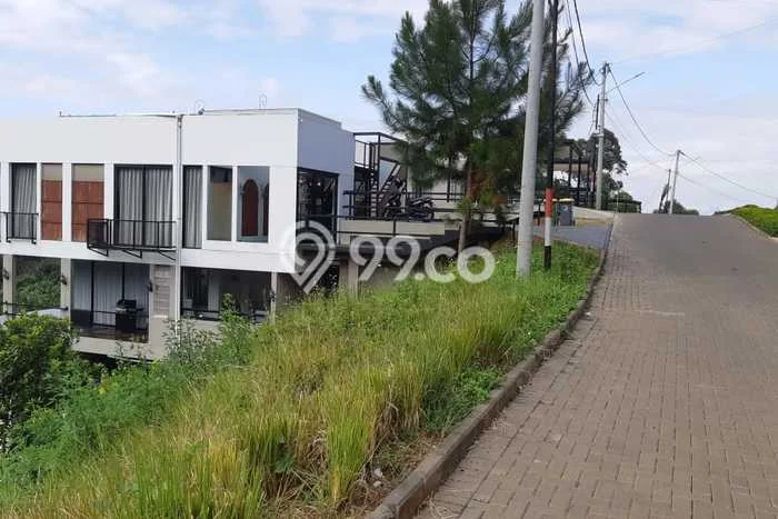 DIJUAL! Vila di Dago, Area 215m², Lokasi Premium DIJUAL! Vila di Dago, Area 215m², Lokasi Premium
