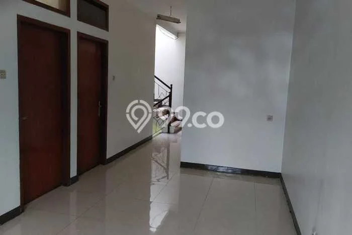 Ruko Bagus Dijual LB 180m2 Lokasi Strategis Bandung Area Cocok untuk Bisnis Ruko Bagus Dijual LB 180m2 Lokasi Strategis Bandung Area Cocok untuk Bisnis