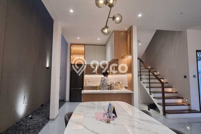 SPECIAL PROPERTY! Rumah di Sukasari, LT 100m2m² Bangunan 140m2m² SPECIAL PROPERTY! Rumah di Sukasari, LT 100m2m² Bangunan 140m2m²