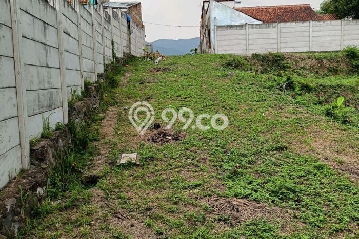 Lahan Strategis di Soreang Bandung Disewakan dengan Luas 2500m2 Lahan Strategis di Soreang Bandung Disewakan dengan Luas 2500m2