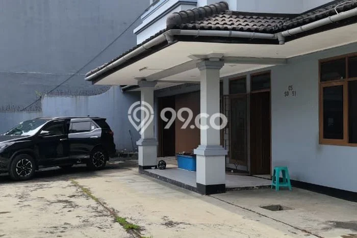 Disewakan Komersial di Kawasan Ramai Taman Holis Indah Luas 550m2 Disewakan Komersial di Kawasan Ramai Taman Holis Indah Luas 550m2