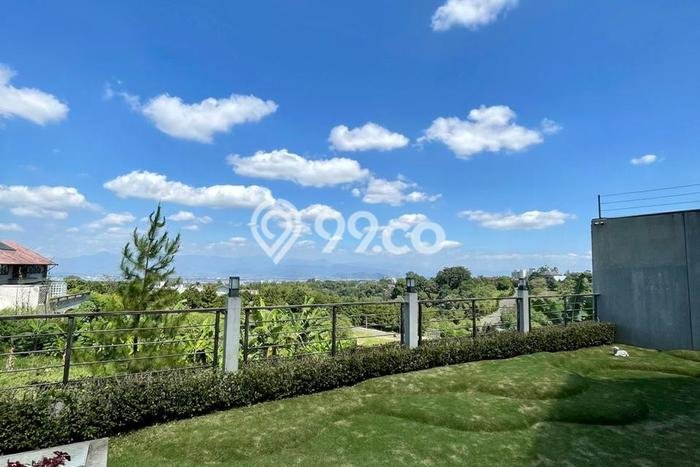 Hot Offer Hunian Premium Ideal dan Luas di Cidadap, Bandung Hot Offer Hunian Premium Ideal dan Luas di Cidadap, Bandung