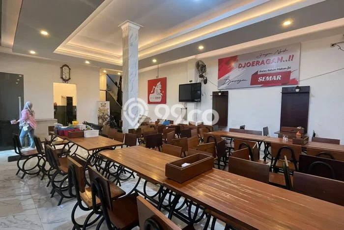 Komersial Disewa di Bandung dengan LB 108m2 Area Komersial Ramai Komersial Disewa di Bandung dengan LB 108m2 Area Komersial Ramai