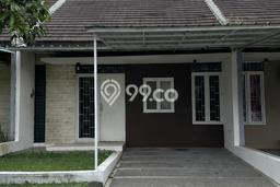 Dijual Hunian Rumah Terawat 2 KT di Taman Kopo Indah, Bandung Dijual Hunian Rumah Terawat 2 KT di Taman Kopo Indah, Bandung