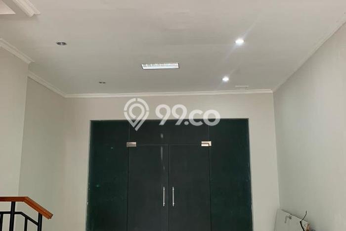 KAWASAN KOMERSIAL! Ruko Disewakan di , Luas 510m2m², Lokasi Premium KAWASAN KOMERSIAL! Ruko Disewakan di , Luas 510m2m², Lokasi Premium