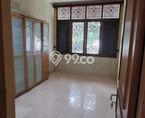 Disewakan! Rumah 5 Kamar Tidur &
4 Kamar Mandi di Turangga, Bandung Disewakan! Rumah 5 Kamar Tidur &
4 Kamar Mandi di Turangga, Bandung
