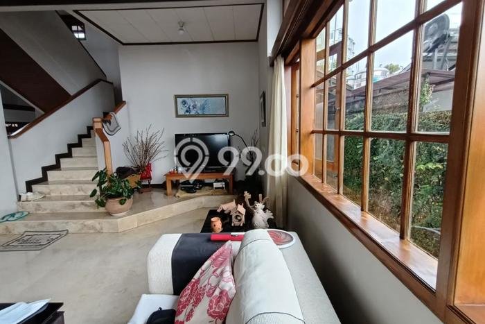 HARGA SPECIAL! Rumah Nyaman di Cipaku, Bandung, Luas 600m² Bangunan 425m² Bisa Nego! HARGA SPECIAL! Rumah Nyaman di Cipaku, Bandung, Luas 600m² Bangunan 425m² Bisa Nego!