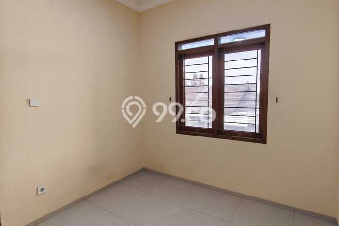 Rumah Modern 3 KT LT 142m2 di Taman Holis Indah Rumah Modern 3 KT LT 142m2 di Taman Holis Indah