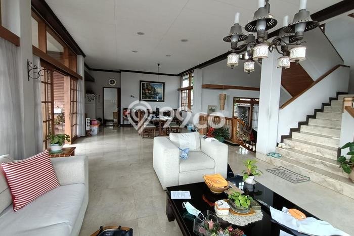 HARGA SPECIAL! Rumah Nyaman di Cipaku, Bandung, Luas 600m² Bangunan 425m² Bisa Nego! HARGA SPECIAL! Rumah Nyaman di Cipaku, Bandung, Luas 600m² Bangunan 425m² Bisa Nego!