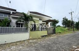 Jual Rumah Harga Miring Menganti Punya 2 Kamar & LT 60m2 Jual Rumah Harga Miring Menganti Punya 2 Kamar & LT 60m2