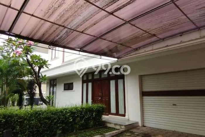 Disewakan! Rumah 6 Kamar Tidur &
4 Kamar Mandi di Bintaro, Jakarta Selatan Disewakan! Rumah 6 Kamar Tidur &
4 Kamar Mandi di Bintaro, Jakarta Selatan