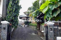 Dijual Rumah Mewah Megah Dengan View Eksklusif di Bintaro, Jakarta Selatan Dijual Rumah Mewah Megah Dengan View Eksklusif di Bintaro, Jakarta Selatan
