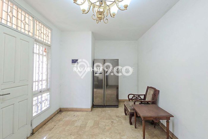 Jual Rumah Mewah Megah Dengan View Cantik di Bintaro, Tangerang Selatan Jual Rumah Mewah Megah Dengan View Cantik di Bintaro, Tangerang Selatan