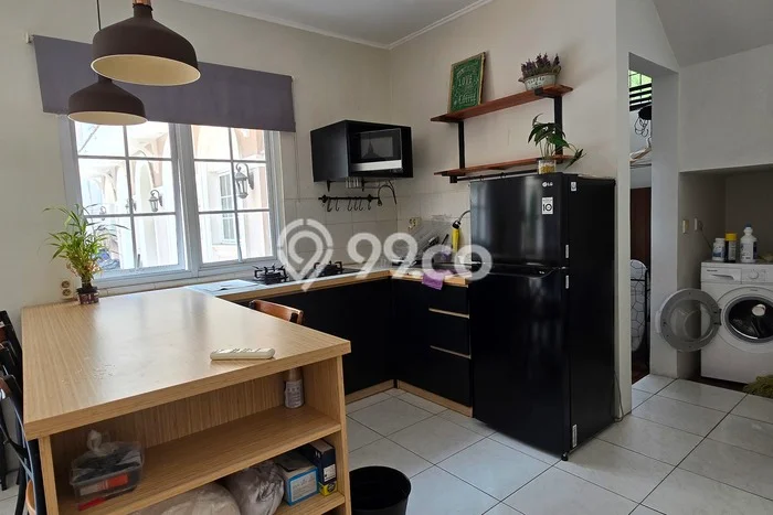 Dijual Rumah Kost di BSD, Tangerang, 4 KT, 4 KM, Bangunan 90m2 Dijual Rumah Kost di BSD, Tangerang, 4 KT, 4 KM, Bangunan 90m2