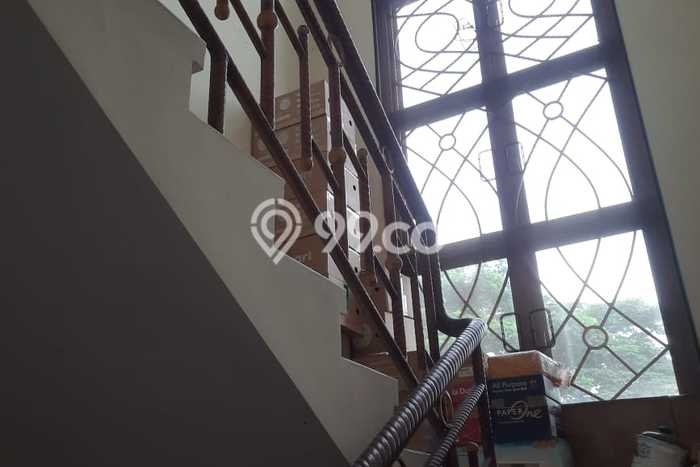 Rumah Luxury Modern Tanpa Renovasi di Meruya Jakarta Barat Rumah Luxury Modern Tanpa Renovasi di Meruya Jakarta Barat