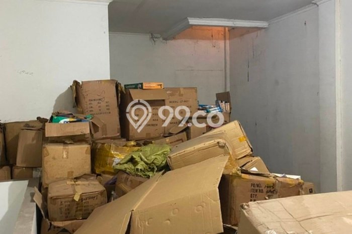 Unit Ruko Dijual di Jakarta Barat LT 100m2 & LB 140m2 Unit Ruko Dijual di Jakarta Barat LT 100m2 & LB 140m2