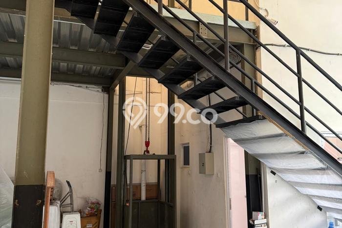 Untuk Dijual! Gudang di Tangerang Kota Tangerang LT 270m2 / LB 400m2 Kawasan Strategis Untuk Dijual! Gudang di Tangerang Kota Tangerang LT 270m2 / LB 400m2 Kawasan Strategis