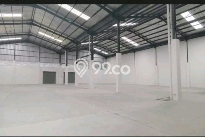 Gudang disewakan di Pakuhaji Tangerang dengan luas bangunan 1500m2 Gudang disewakan di Pakuhaji Tangerang dengan luas bangunan 1500m2