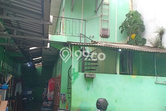 Rumah Kost Dijual di Gayamsari, Semarang dengan 12 Kamar Tidur, 12 Kamar Mandi Rumah Kost Dijual di Gayamsari, Semarang dengan 12 Kamar Tidur, 12 Kamar Mandi