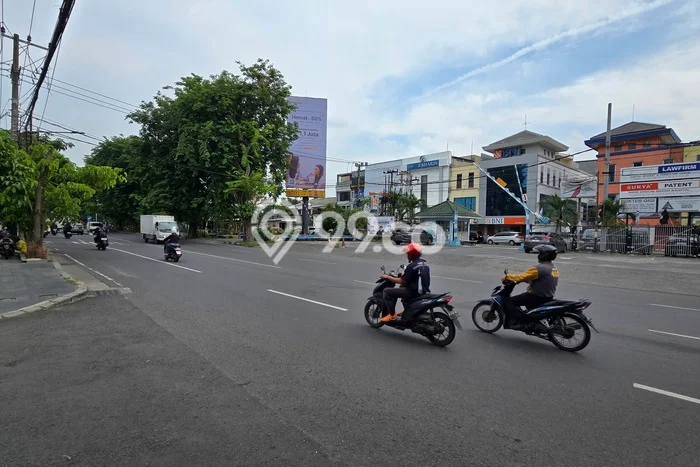 Unit Komersial Tersedia di Kutisari Spesifikasi LB 429m2 Unit Komersial Tersedia di Kutisari Spesifikasi LB 429m2