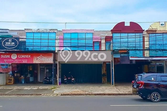 Ruko Dijual di Jakarta Barat LT 90m2 & LB 150m2 Lokasi Terbaik! Ruko Dijual di Jakarta Barat LT 90m2 & LB 150m2 Lokasi Terbaik!