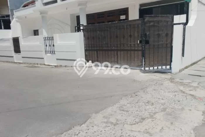 For Sale! Luxury House LT 168m2 Desain Modern di Tomang For Sale! Luxury House LT 168m2 Desain Modern di Tomang