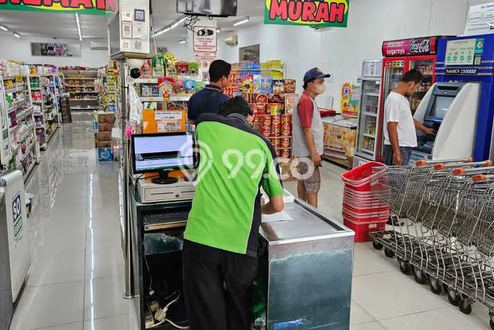 Ruko Strategis di Semper, Luas 300m², Jalan Mainroad, Ramai Ruko Strategis di Semper, Luas 300m², Jalan Mainroad, Ramai