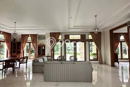 Ready to Use! Luxury House LT 978m2 Desain Modern di Tanjung Barat Ready to Use! Luxury House LT 978m2 Desain Modern di Tanjung Barat