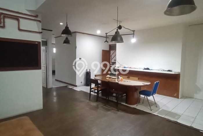 Ready to Use! Luxury House LT 308m2 Desain Modern di Bandung Kota Ready to Use! Luxury House LT 308m2 Desain Modern di Bandung Kota
