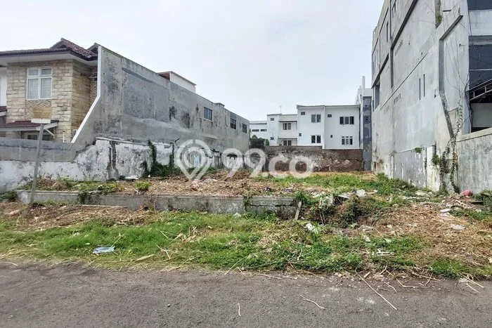 Tanah Strategis Dijual di Tenggilis Mejoyo Surabaya 200m2 Tanah Strategis Dijual di Tenggilis Mejoyo Surabaya 200m2