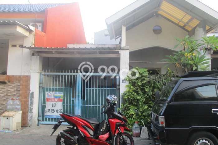 Rumah Modern Cantik 3 Kamar Bisa Langsung Pindah di Rungkut Rumah Modern Cantik 3 Kamar Bisa Langsung Pindah di Rungkut