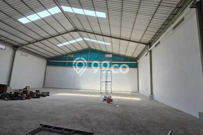 Gudang Disewa di Semarang dengan LB 420m2 Area Komersial Ramai Gudang Disewa di Semarang dengan LB 420m2 Area Komersial Ramai