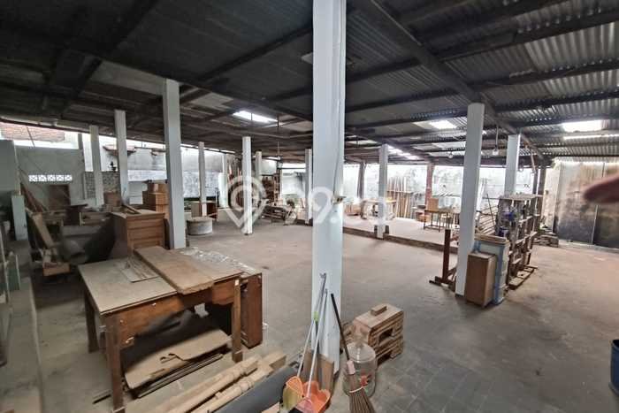 Dijual Komersial di Banyumanik Semarang LT 944m2 / LB 400m2 Dijual Komersial di Banyumanik Semarang LT 944m2 / LB 400m2