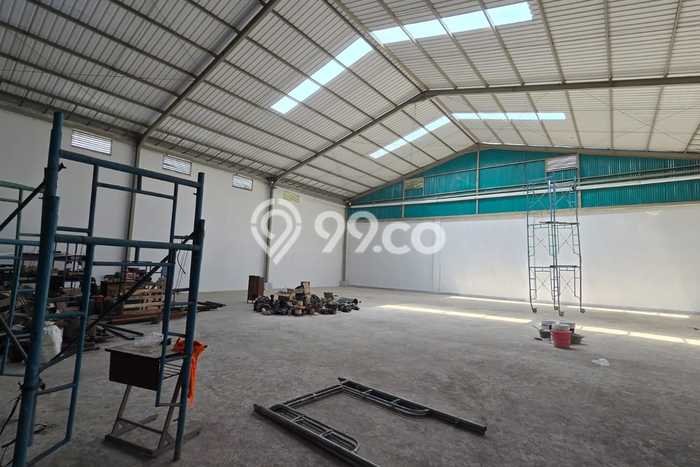 Gudang Disewa di Semarang dengan LB 420m2 Area Komersial Ramai Gudang Disewa di Semarang dengan LB 420m2 Area Komersial Ramai